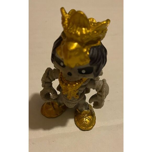 Treasure X Dino Gold Playset Red T-Rex Cage Exclusize Hunter Rider Action Figure - Picture 2 of 9